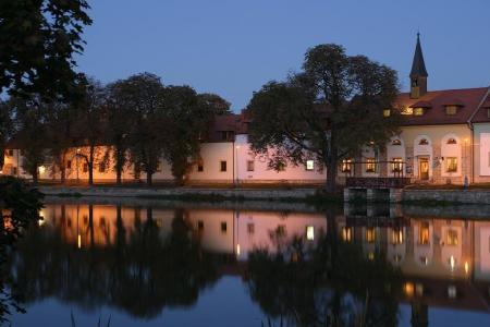 Dvůr Čertousy Dvůr Čertousy